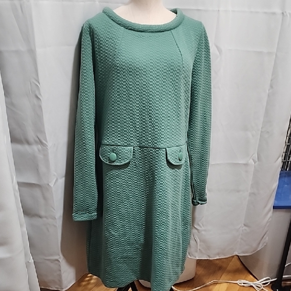 Elegant Green Sweater Dress